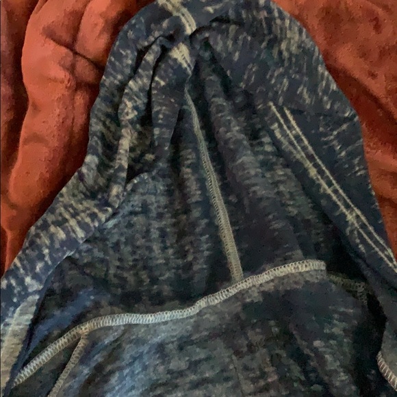 Small light fun colored jacket - Picture 2 of 3